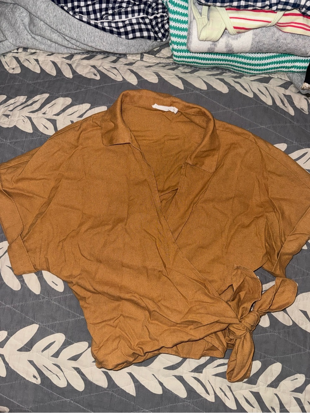Lush wrap top in mustard